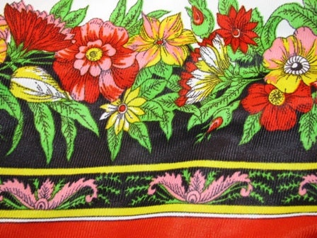 Sewing Cloth Fabrics 1970's Polka Dot Flower Fabric, Poly Blend, Floral Pattern, Sew a skirt or dress, Rosewood Fabrics upcycle fashion 6I