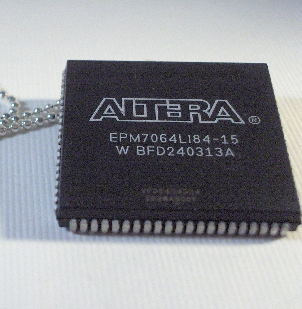 Nerd Wear Geeky Computer Chip Necklace - Programmable Logic Device