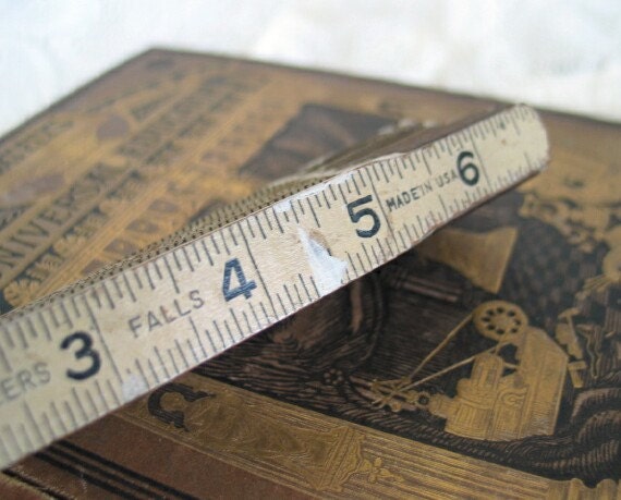 Vintage ruler folding