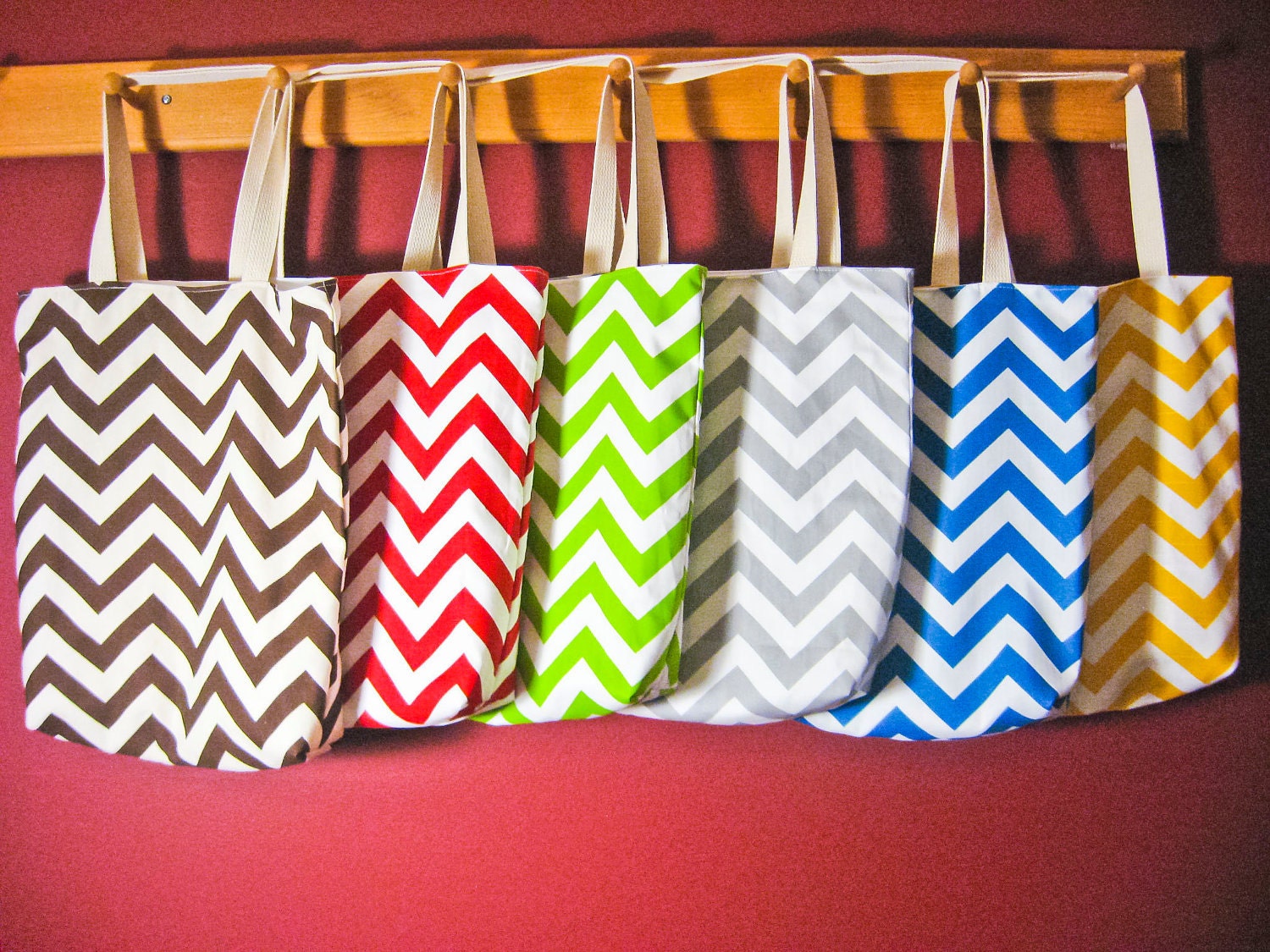 Bridesmaid gifts - 6 Small Chevron Beach Totes, welcome bags, wedding favors, MAID of HONOR