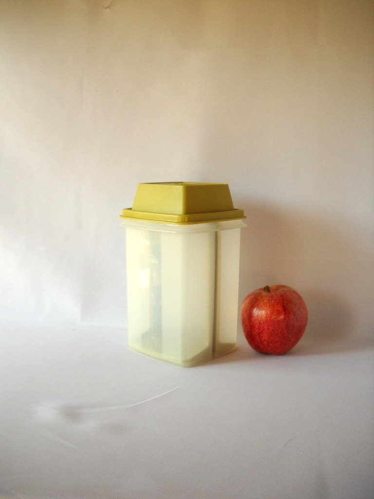 Vintage Tupperware Pickle Keeper Container Avocado Green 1970s Kitchen Decor Pick A Dilly Storage Plastic Storage