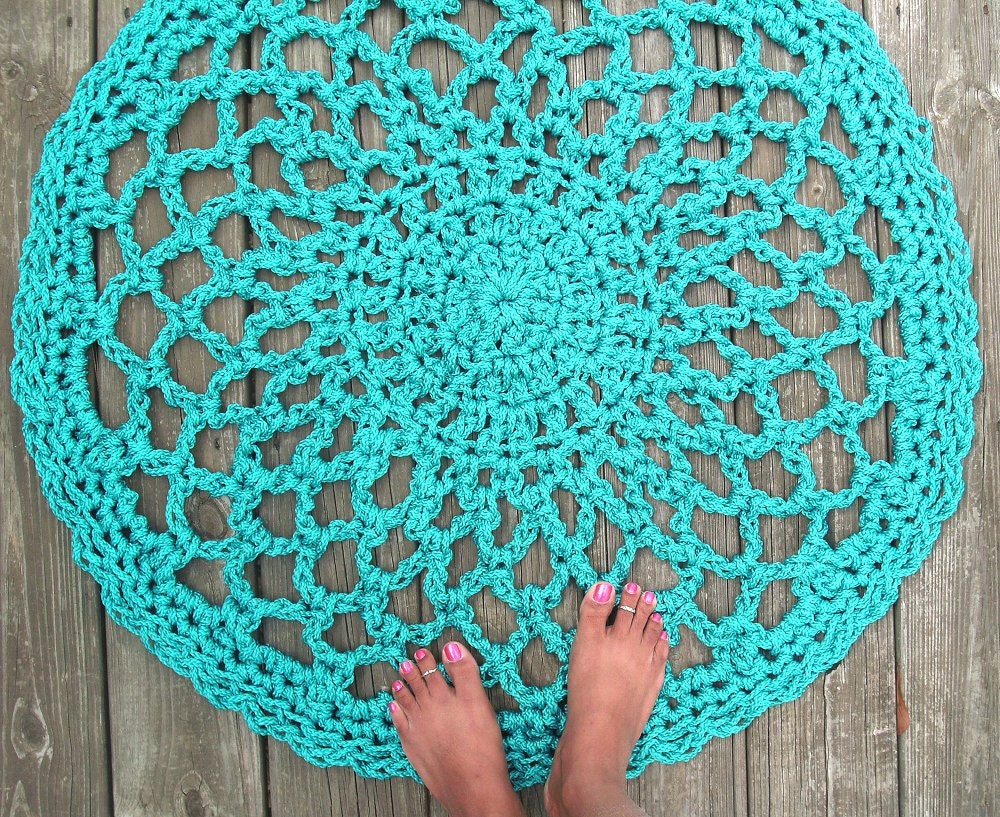 Turquoise Patio Porch Cord Crochet Rug in 33" Lacy Circle Pattern