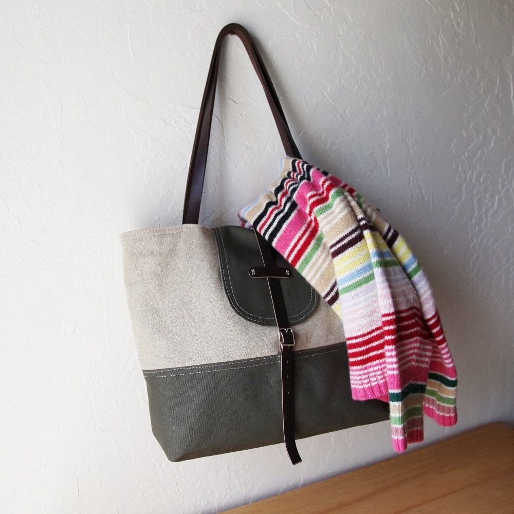 2-Tone Tote in Hemp and Olive Canvas with Leather Straps
