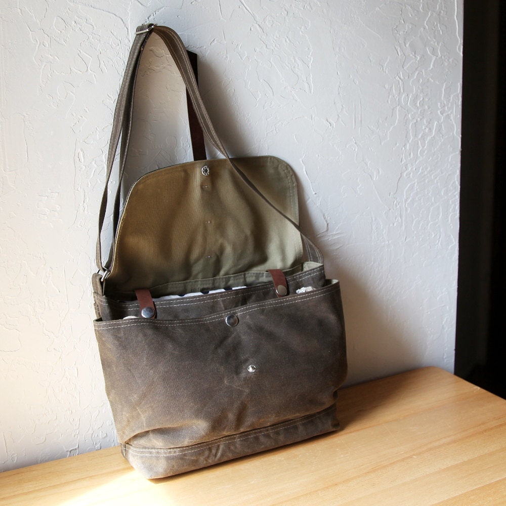 The Day Pack in Stone Waxed Canvas and Leather // Organic Cotton Lining