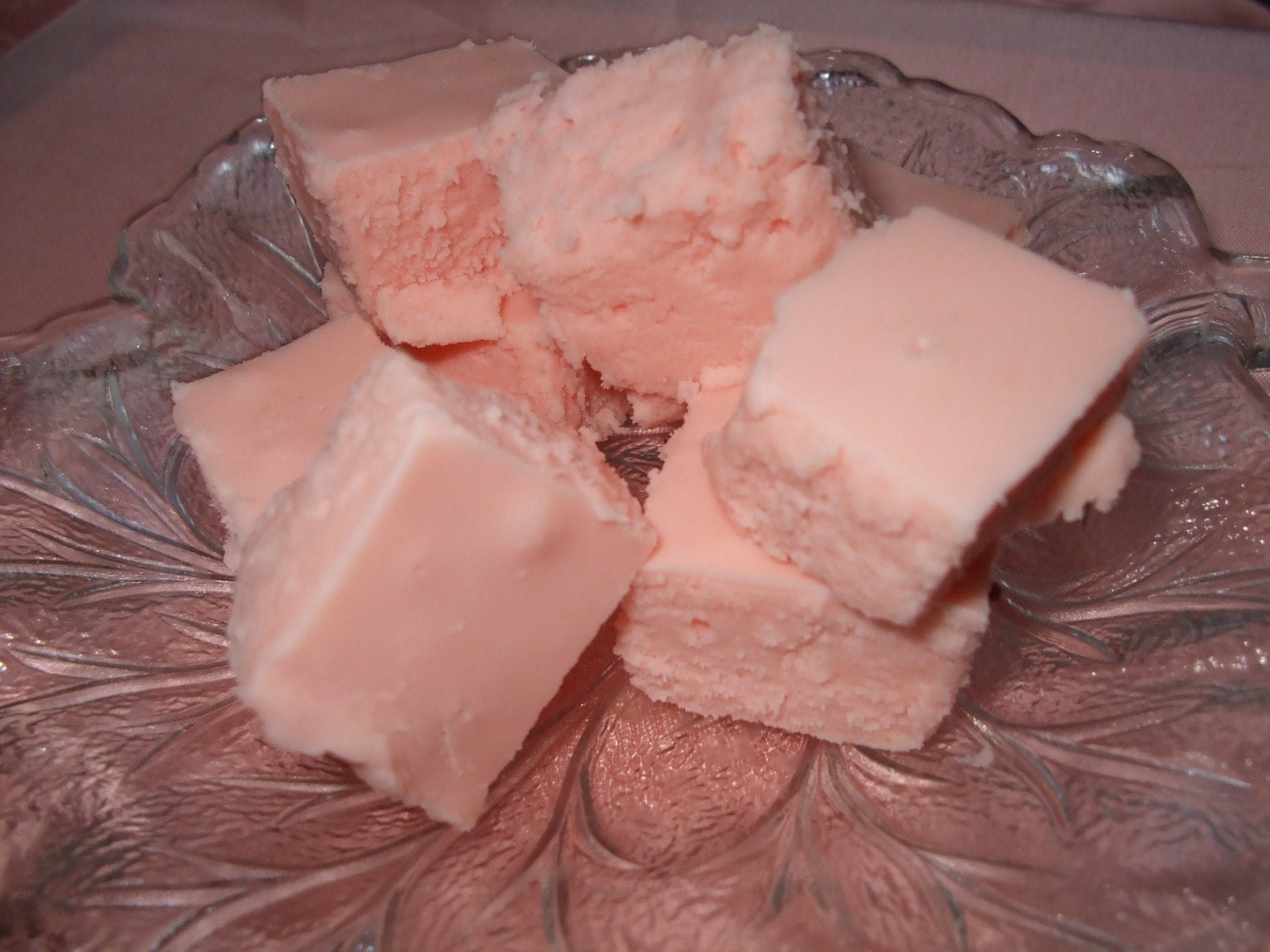 Premium Raspberry Cream  Fudge with Free Shipping