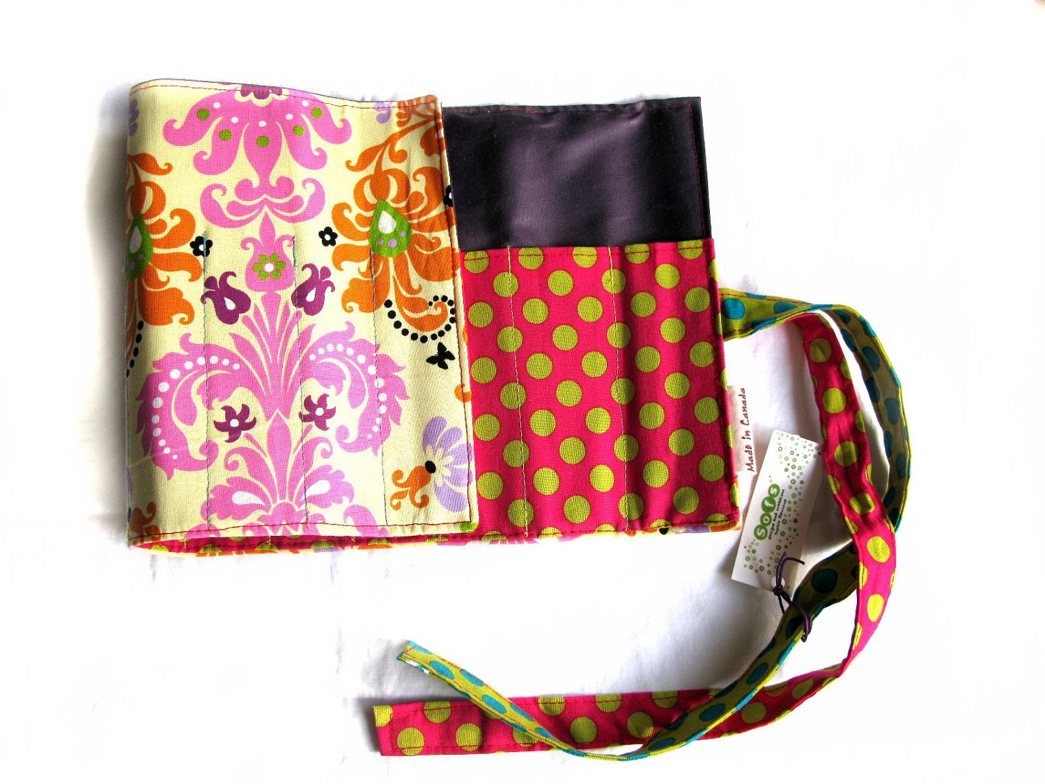 sofs offers a rolly art case in marie-antoinette style