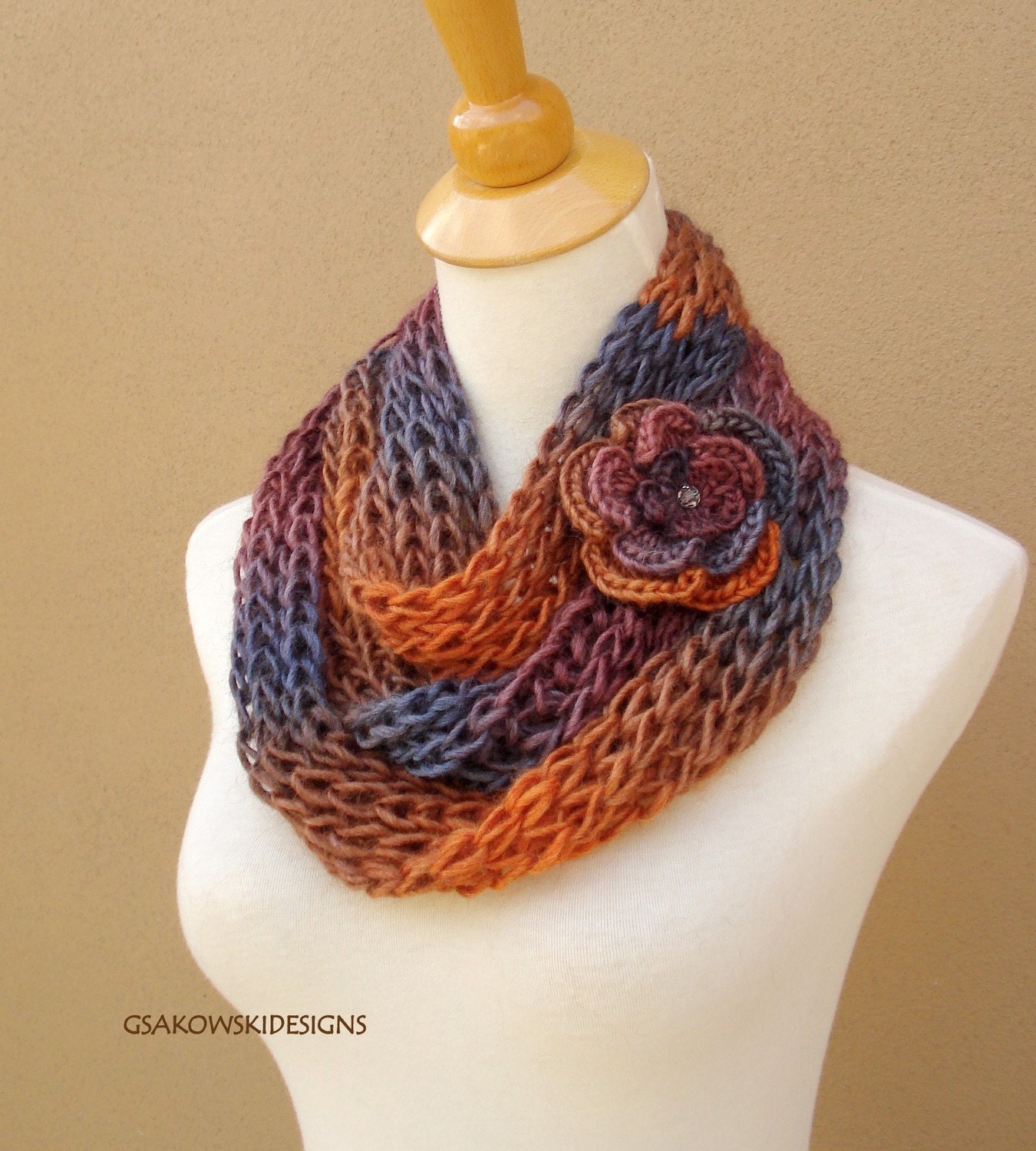 Ava-Soy Infinity-Loop Scarf-Rust