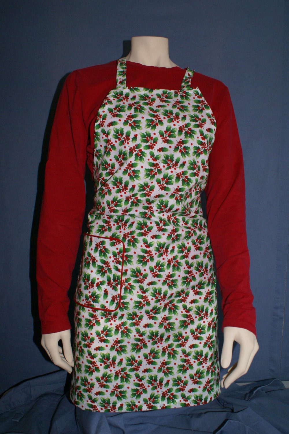 Holly print holiday apron