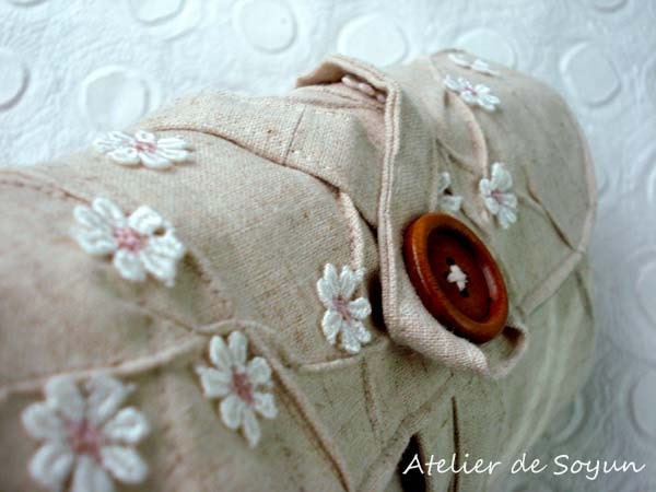 Circular Knitting Needle Case Needle Organizer in textured Natural linen with notion pouch