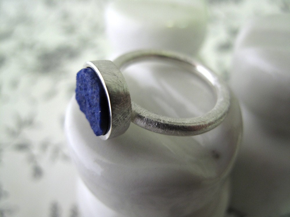 Gretel ring with lapislazuli