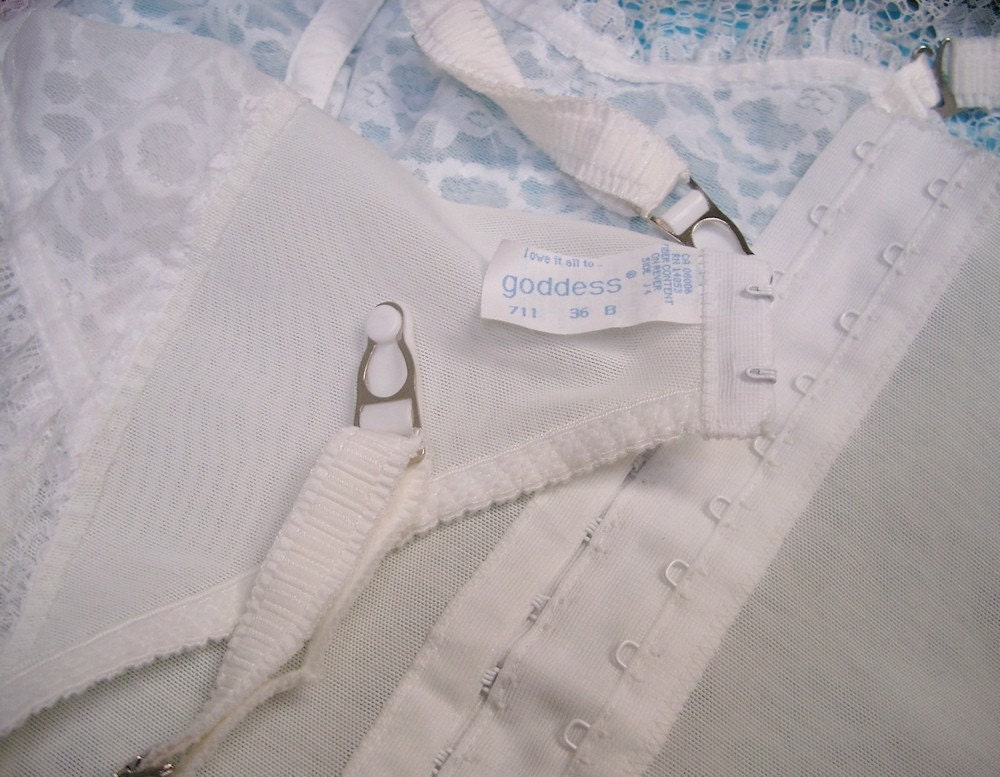 Vintage Goddess Merry Widow Corset, Strapless Bra Bustier, White Lace, Garters 36 B Bridal