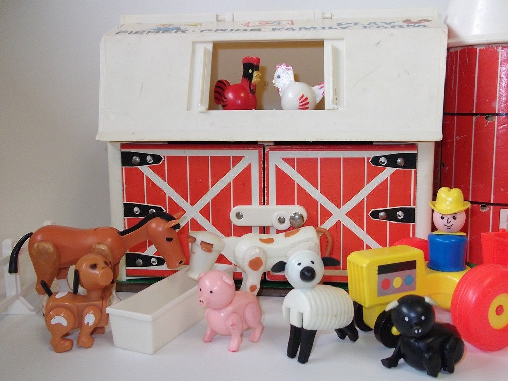 Vintage Fisher Price Barn Farm Silo Little People