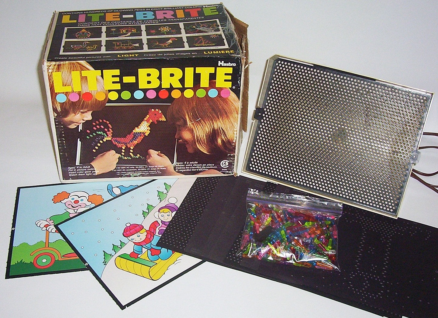 Vintage Hasbro Lite Brite Toy with 10 NEW refills and pegs
