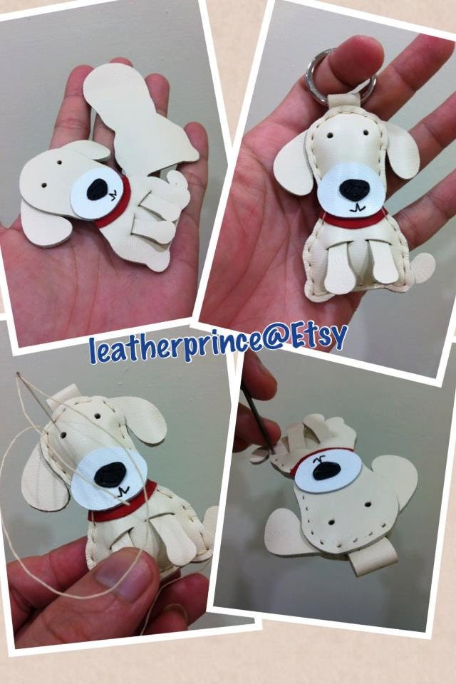 Susan the Labrador Leather Keychain ( Cream )