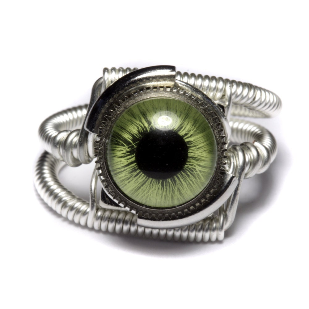 Cyberpunk Jewelry - Ring - Green taxidermy glass Eye