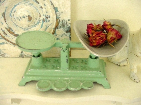 Jadite Green Vintage Cast Iron Kitchen Scale