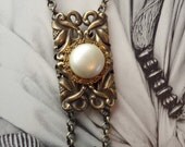 Eyeglass Necklace with Pearl Vintage Glass