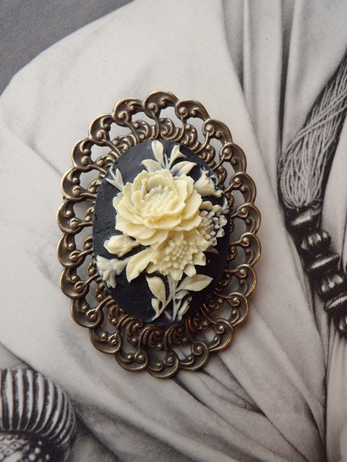 Black and White Cameo Brooch Vintage Style