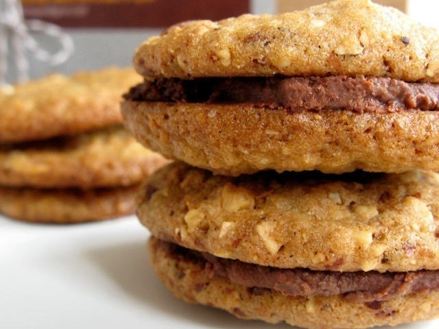 Hazelnut Whisky Sandwich Cookies with chocolate ganache filling