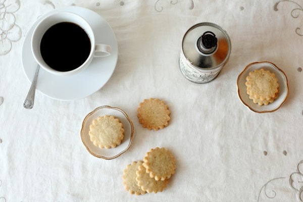 Honey Lavender Shortbread Cookies