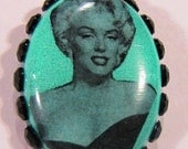 Marilyn Monroe Turquoise Oval Resin Necklace