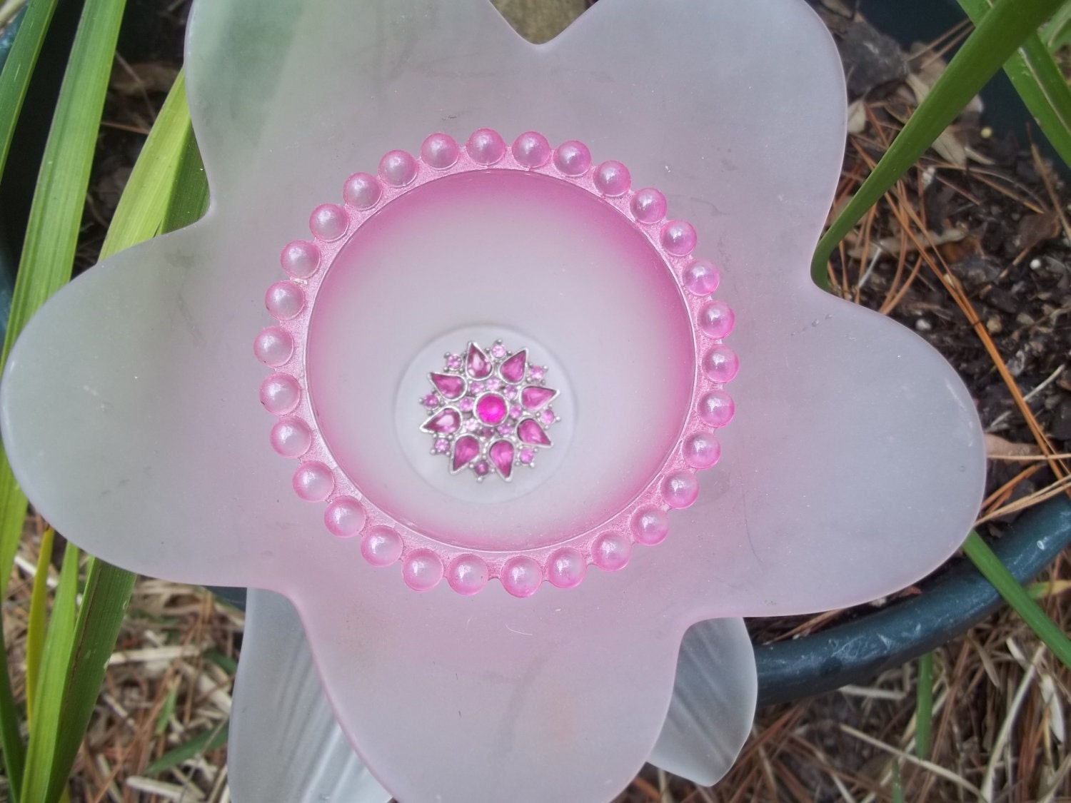 Recycled Garden Yard Art Glass Flower -Pink Diamonds