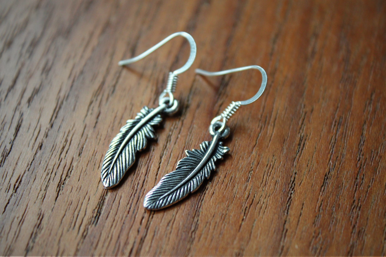 Tiny Feather Earrings - Silver