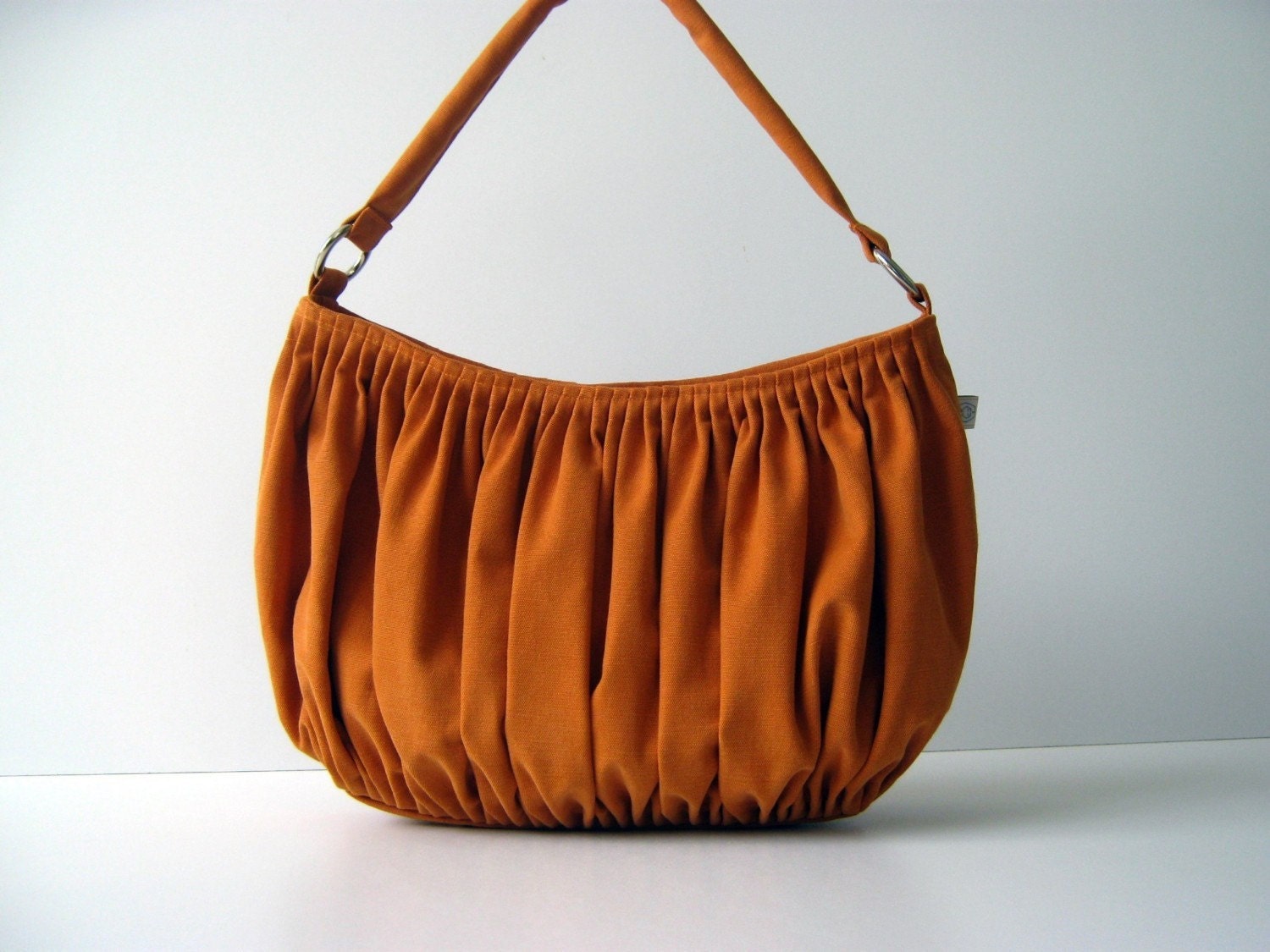 Shoulder Bag / Bella in Dark Mustard / High Fashion / Single Strap / Zipper Closure / Burnt Orange / Rust / Large / Spicy / Spice / Travel