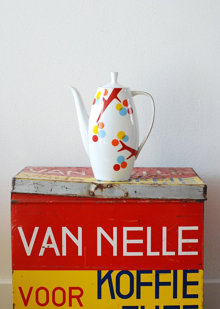 Large branches & dots teapot