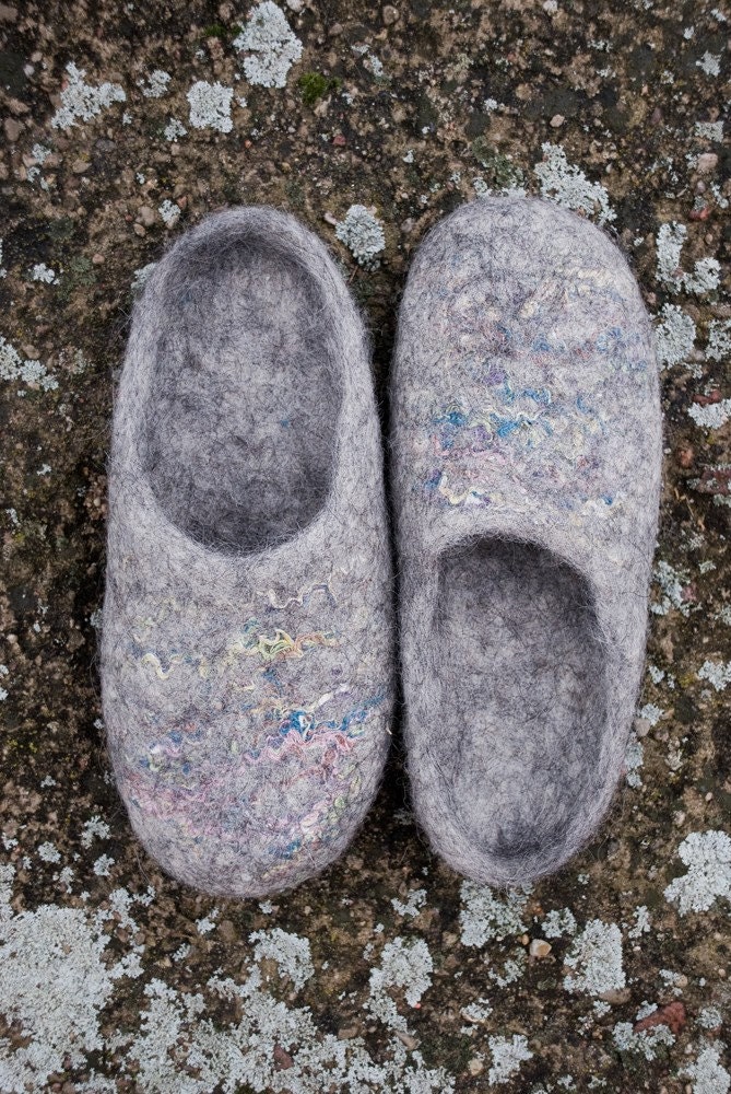 Ready to send SIZE US 5.5 EU 36 Ecological slippers from Lithuanian local coarsewooled sheep wool