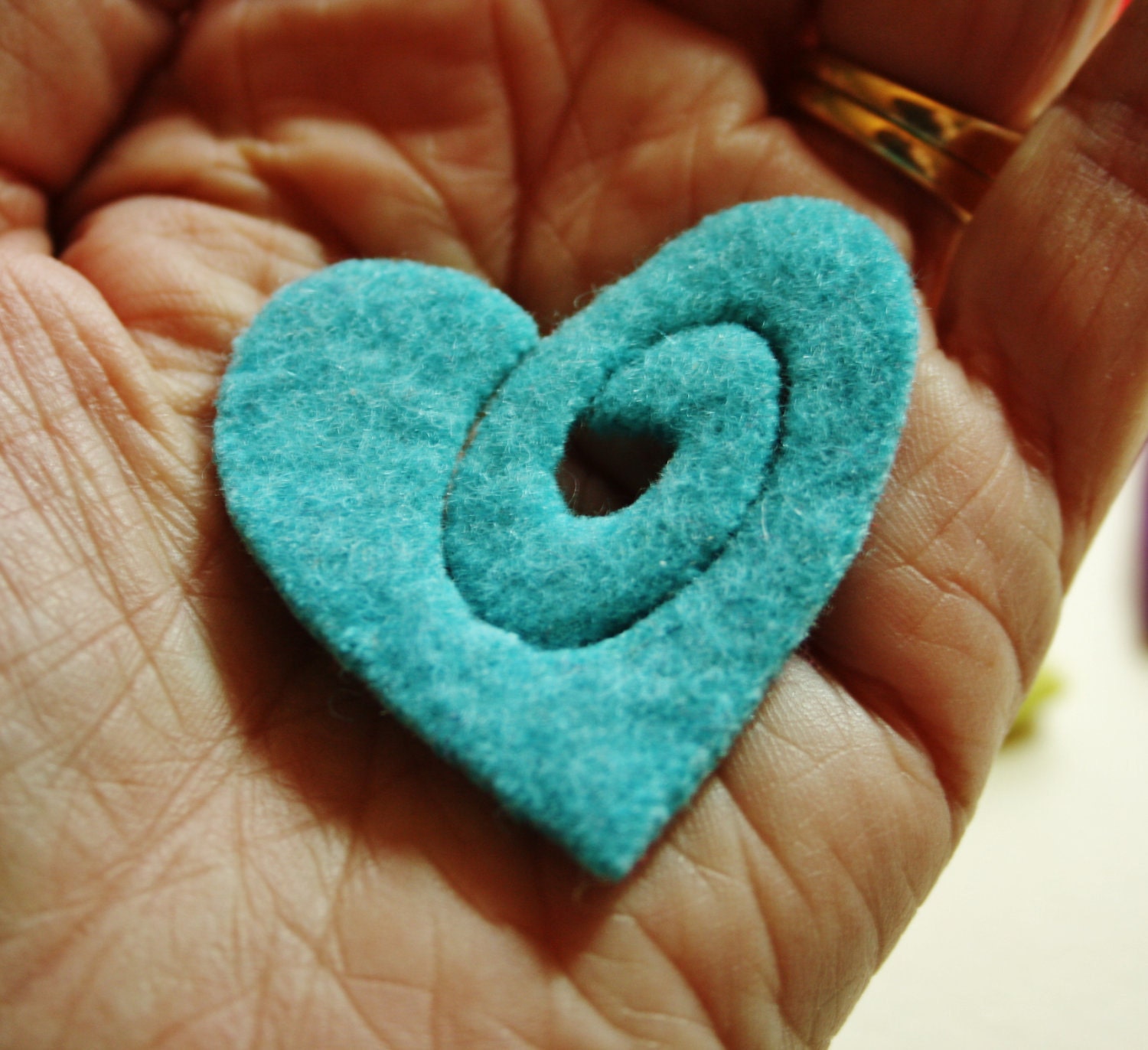 Heart brooch kit....  48" of brass zipper and sweater felt ...your choice of color.