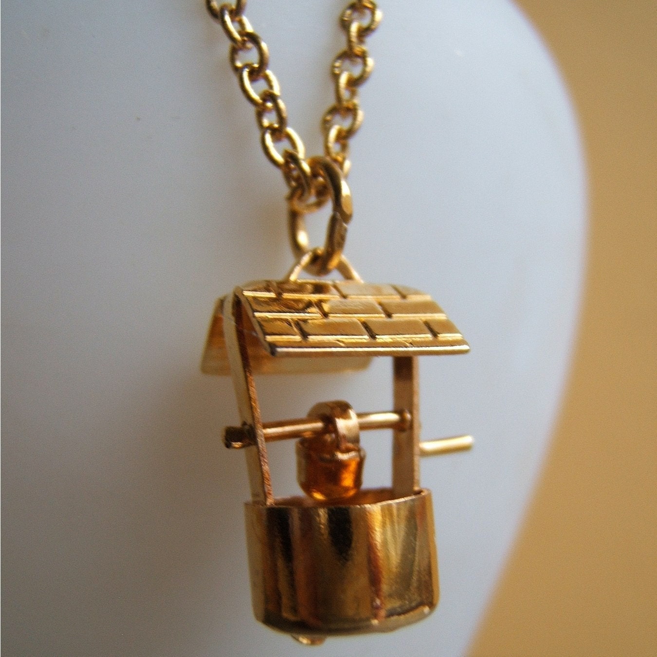 Wishing Well  Necklace shesells jewelry I threw a wish in the well....