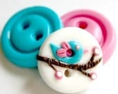 Heidi Lynn  (handmade buttons set of 3)