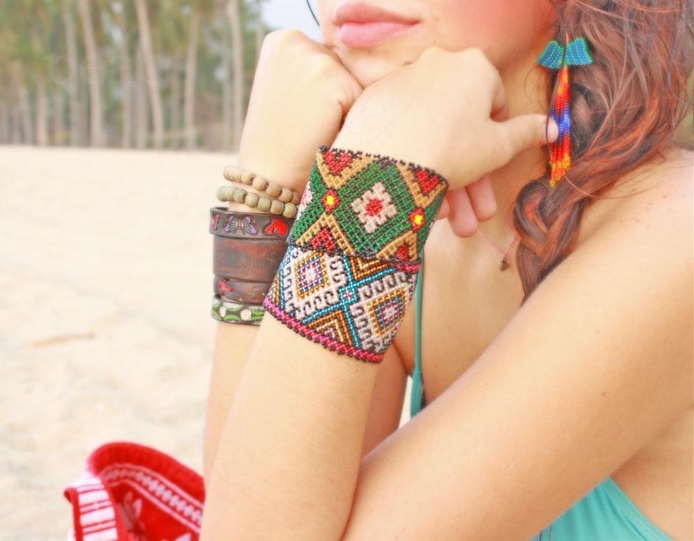 Huichol authentic beaded Bracelet Ethnic Jewelry collection
