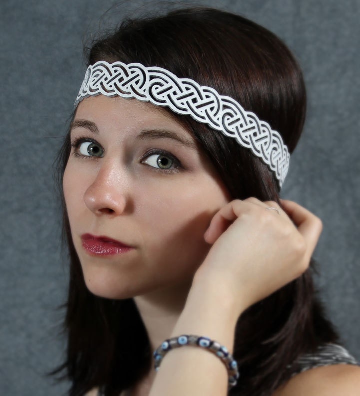 Celtic knot head wreath in white