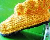 Pattern in PDF -- Crocheted children, baby, toddler and teen slippers with crocodile stitch shell edge -- Slippers 20