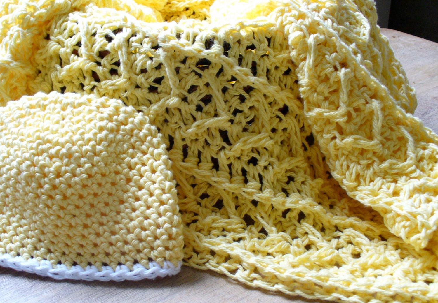 Crochet Baby Blanket - Baby Hat - Newborn - Yellow - Gift set for baby