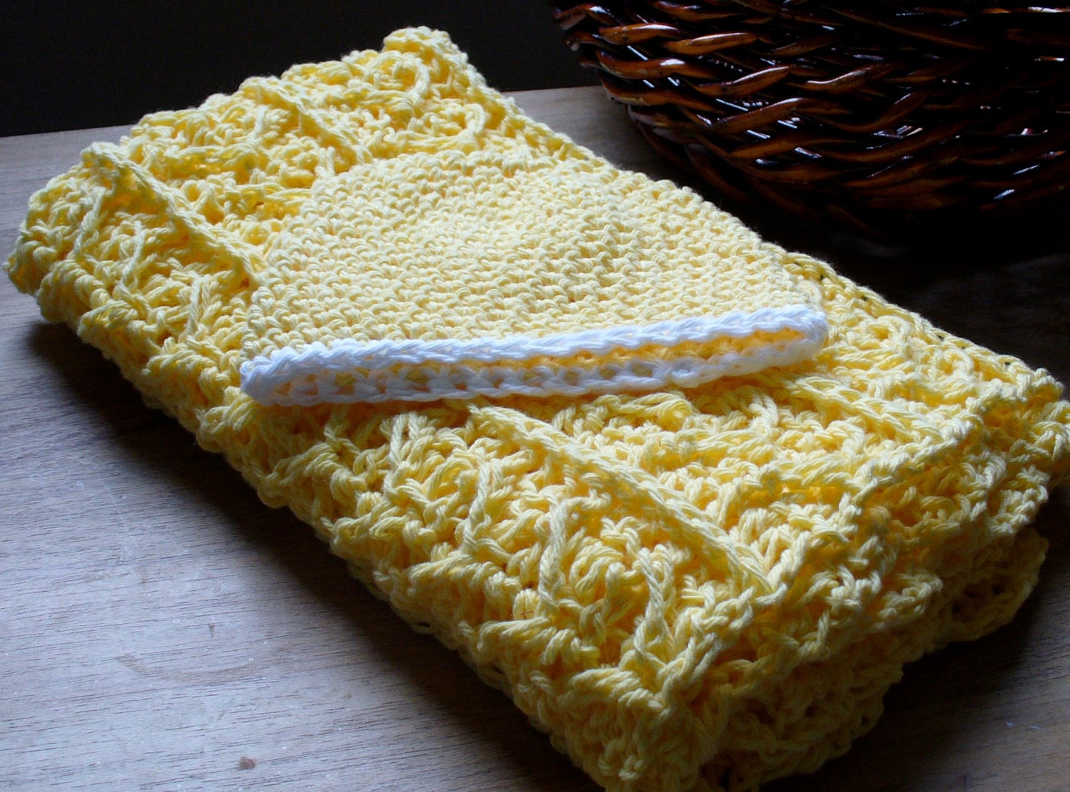 Crochet Baby Blanket - Baby Hat - Newborn - Yellow - Gift set for baby