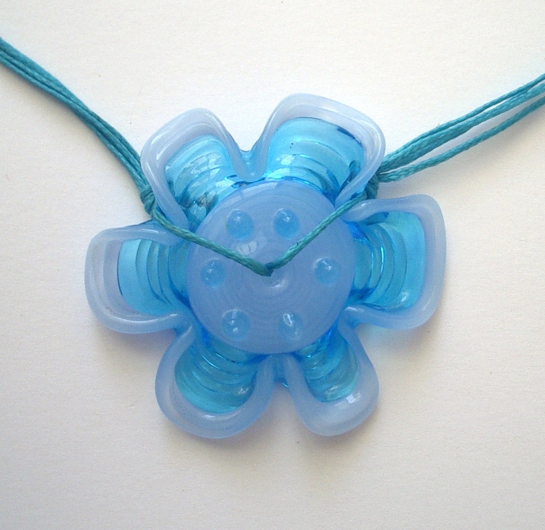 Aqua single flower disc neckless, Lampwork glass bead hand made by Yasmin Sivan