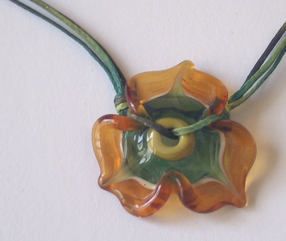 little tapaz flower neckless, Lampwork glass bead hand made by Yasmin Sivan