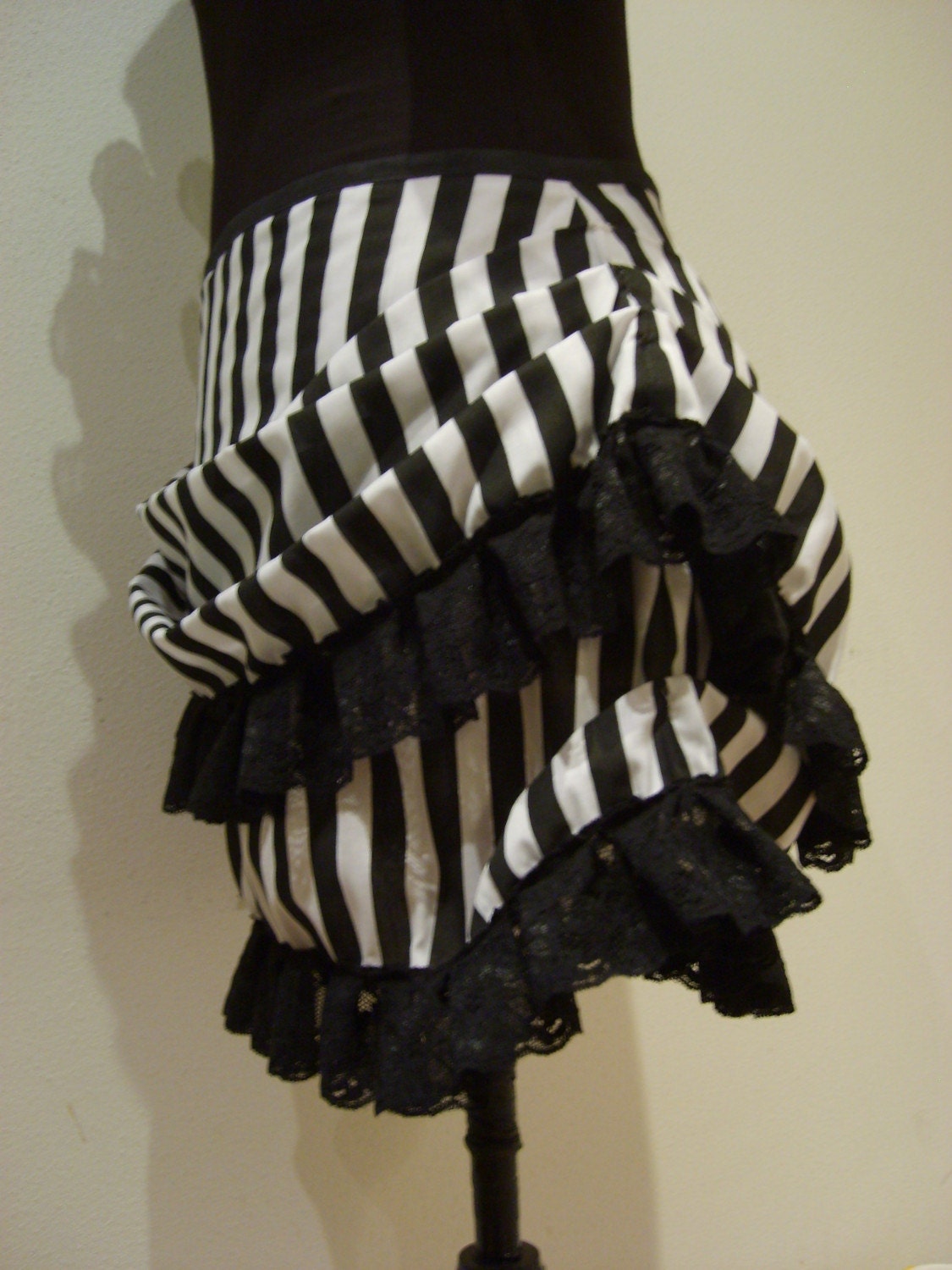 MINI -VICTORIAN STEAMPUNK  BURLESQUE BUSLE  SKIRT