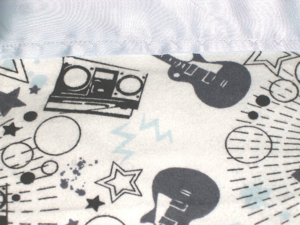 Flannel White Guitar Print Pillowcase