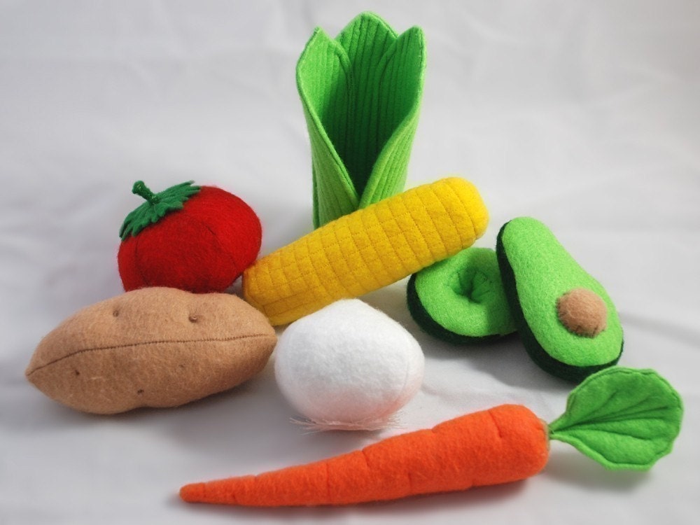 VEGETABLES - PDF Felt Food Pattern (Corn on the Cob, Onion, Carrot, Tomato, Avocado, Potato)