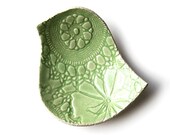 Pottery Bowl Lacy Bird Key Lime Green Stoneware Ceramic Vintage Lace Crochet Texture Home decor Candle holder Soap dish Ring holder