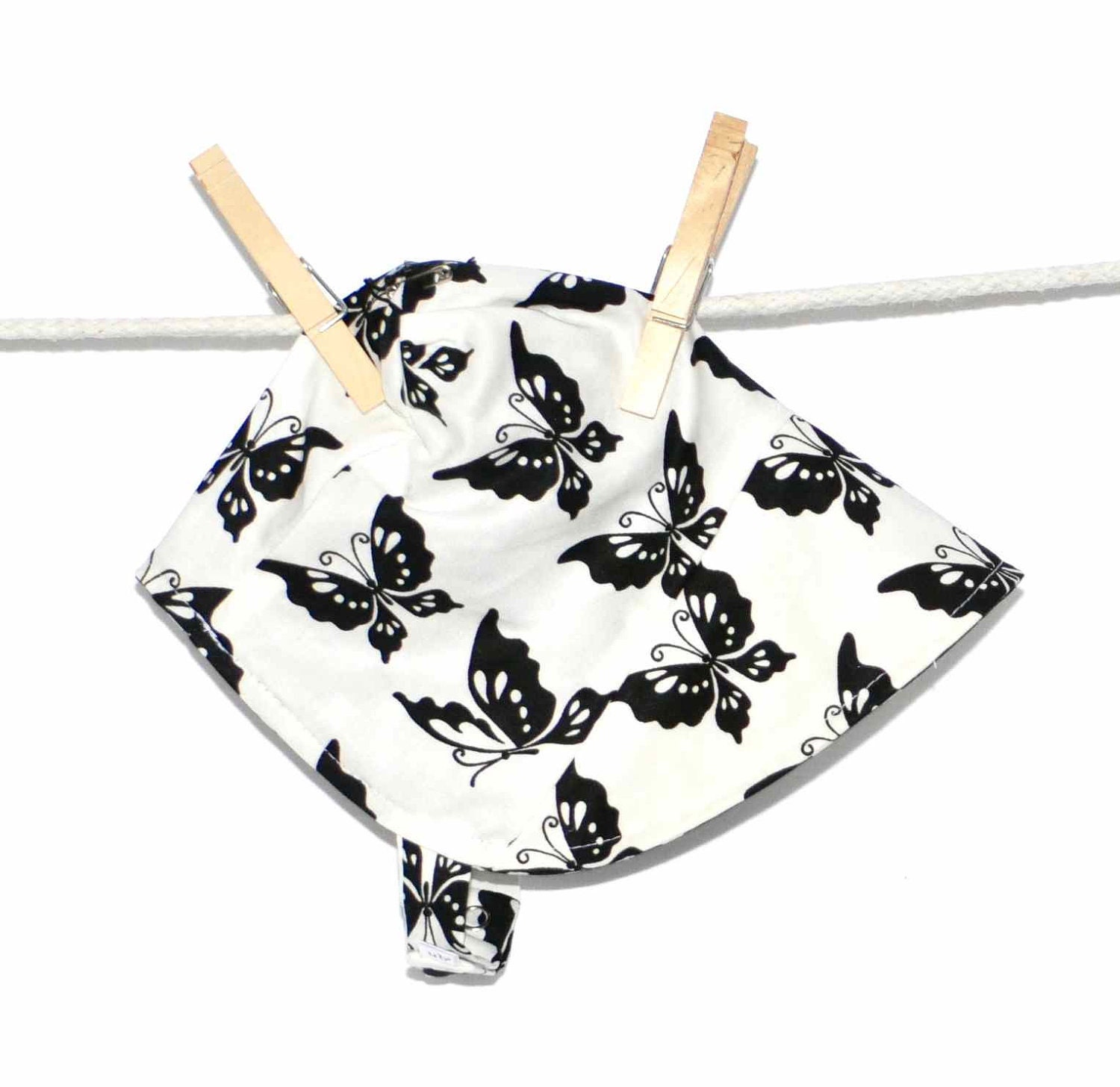 UB2  BUTTERFLY MOON delicate flutterbys & elegant little-black-dress dots adorn the tiniest sun hat by The Urban Baby Bonnet--- size premie