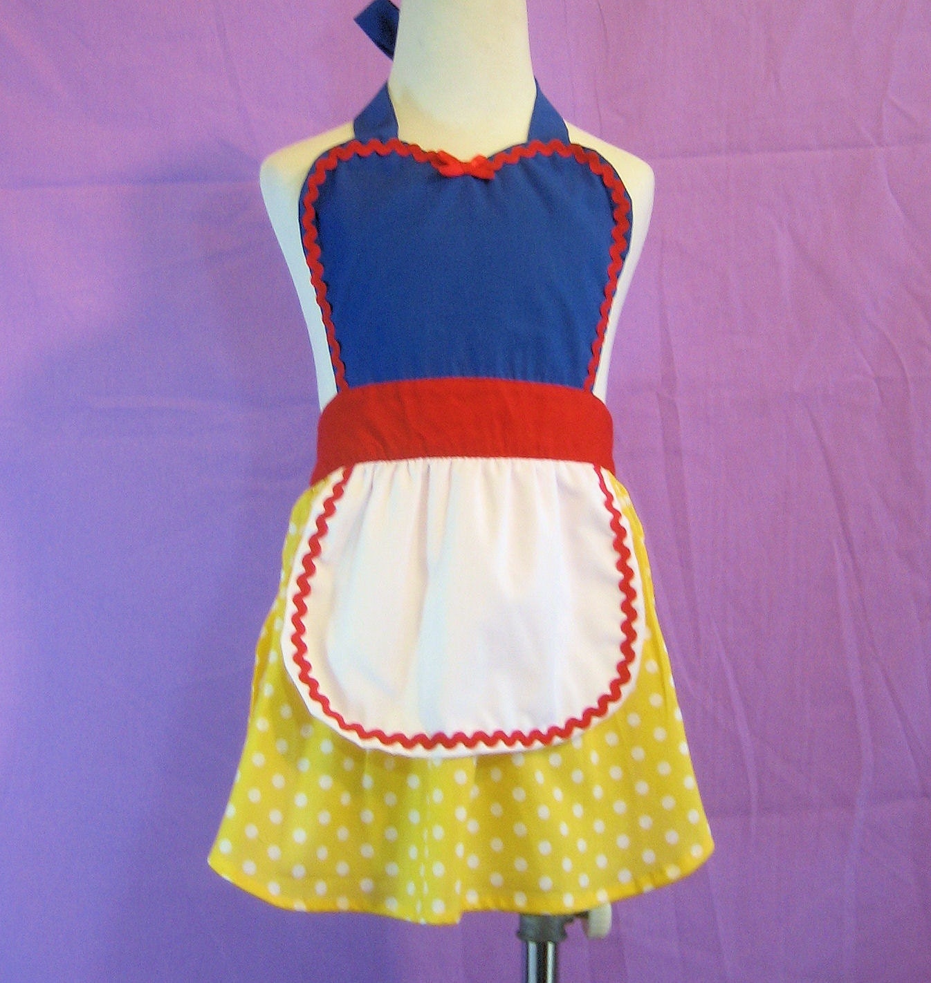 Childrens apron for girls Snow White inspired Princess childrens full apron birthday kids apron  gift