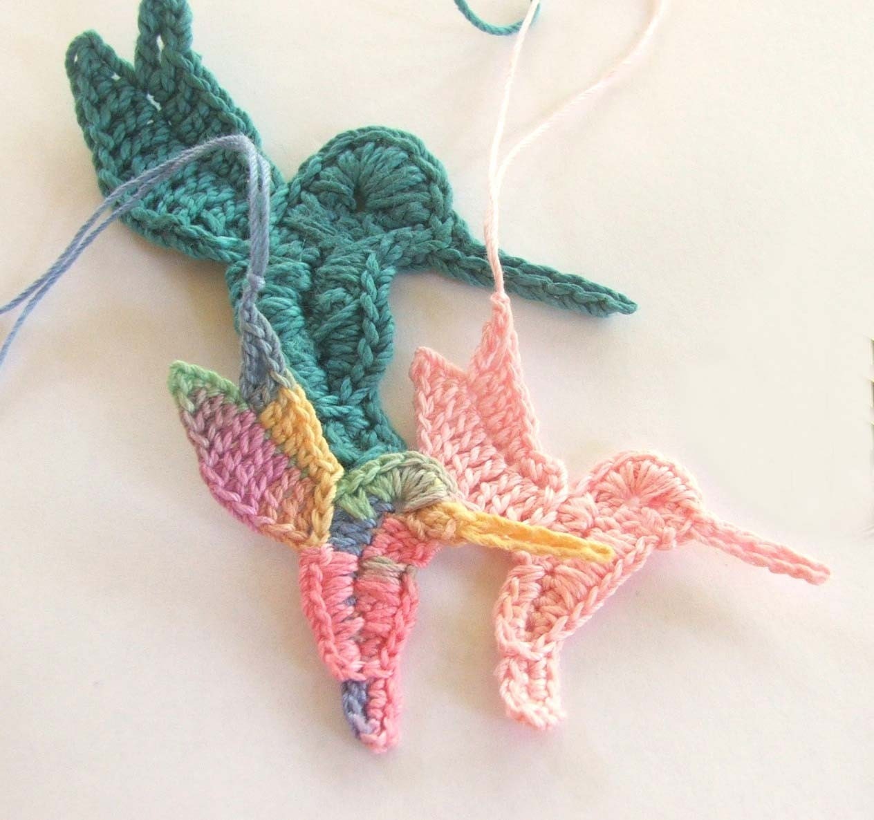 Crochet PATTERN - Instant Download for Hummingbird Ornament - Thread crochet applique pattern