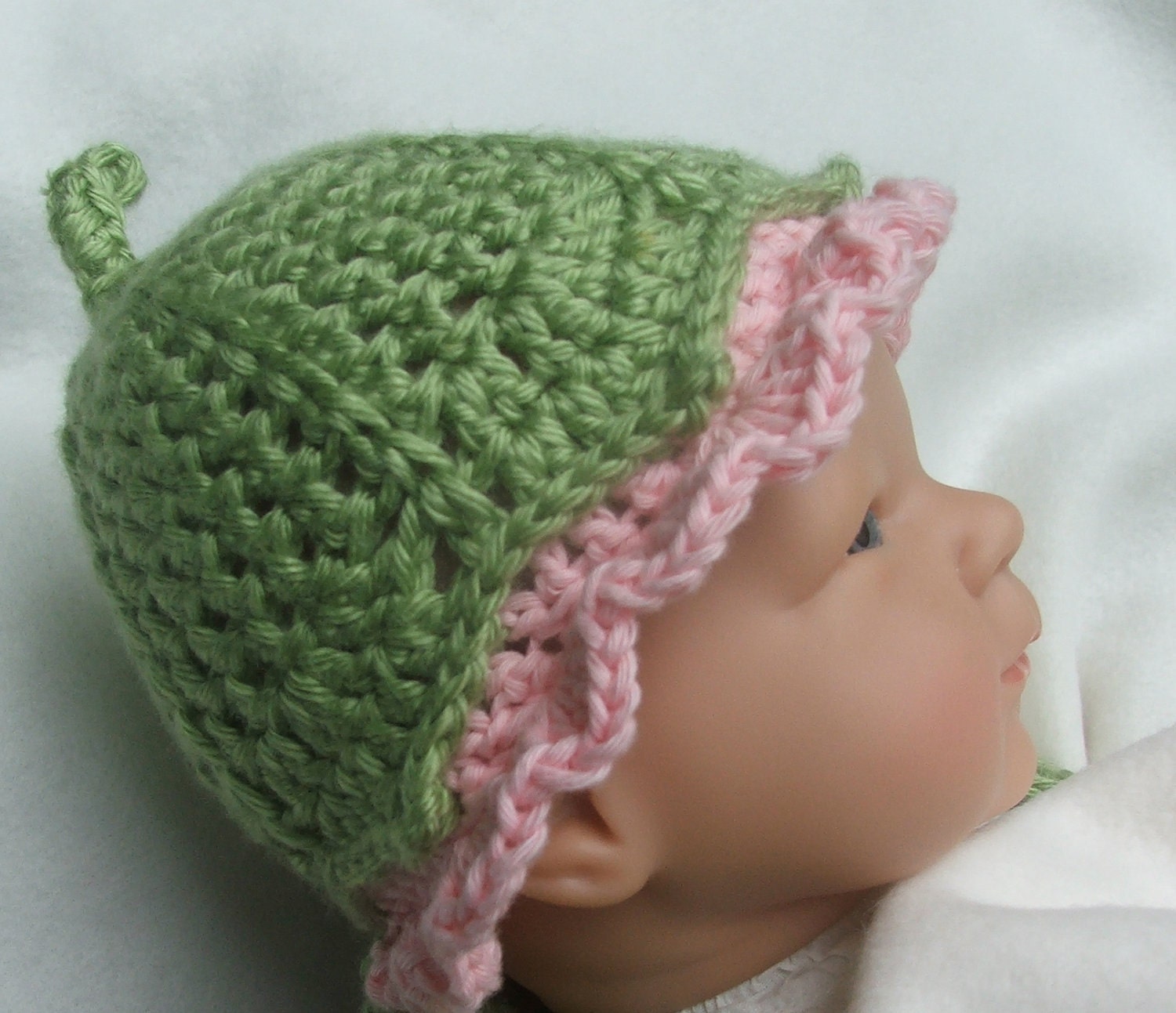 CROCHET HAT Pattern  - Photo Prop pattern for Baby Hat -  Darling Little Flower Bud
