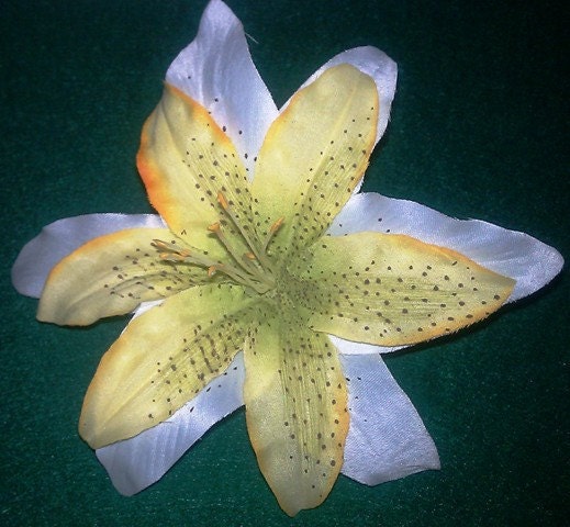 Yellow, lily,yellow lily, hair flower, hair clip, retro, tiki, tropical hair clip, hair acessory, pin up, Sale, Easter lily, ocean wedding