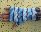 Pigeon Post and Danube Blue Fingerless Gloves - Size Teen/Adult Woman - Free International Shipping